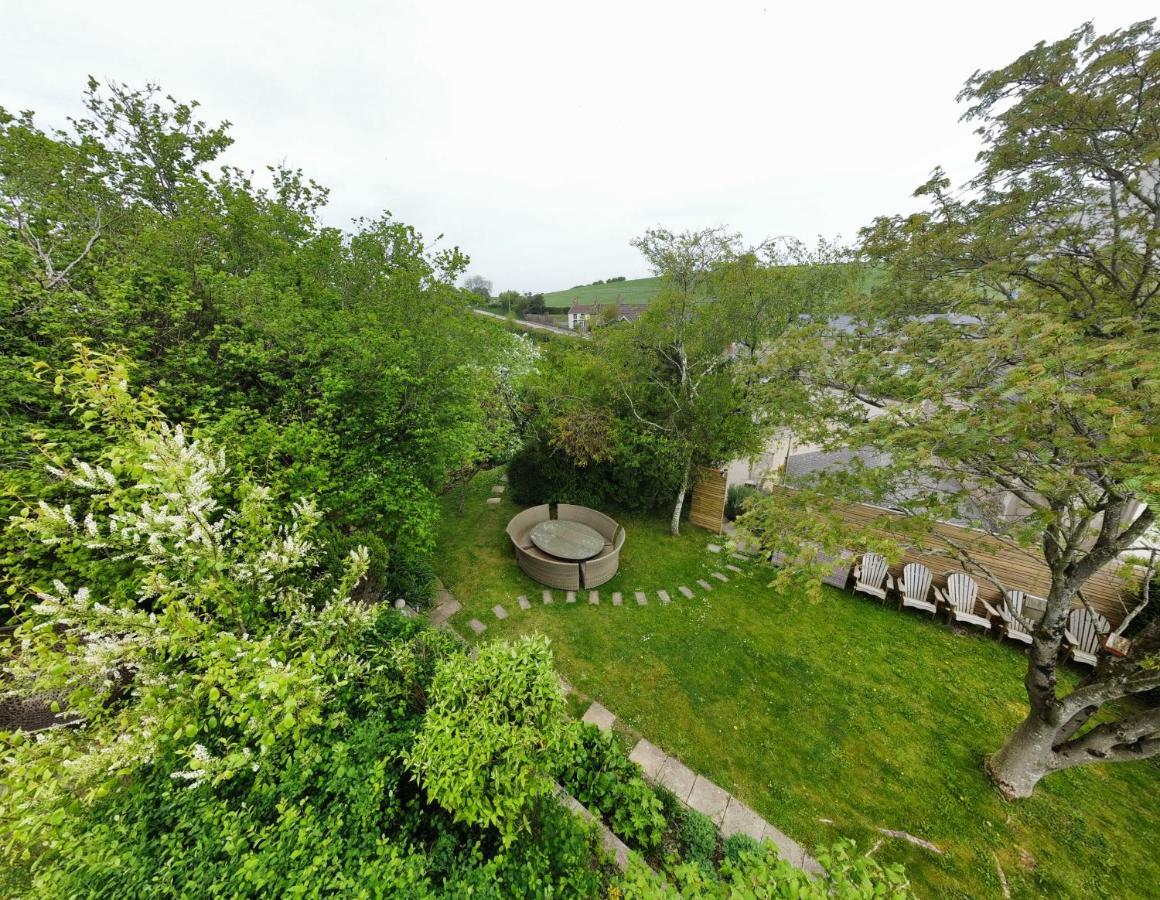 Wisteria View With Hottub & Cabin Sleeps 20 Chippenham  Eksteriør billede